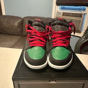 Jordan 1s pine green